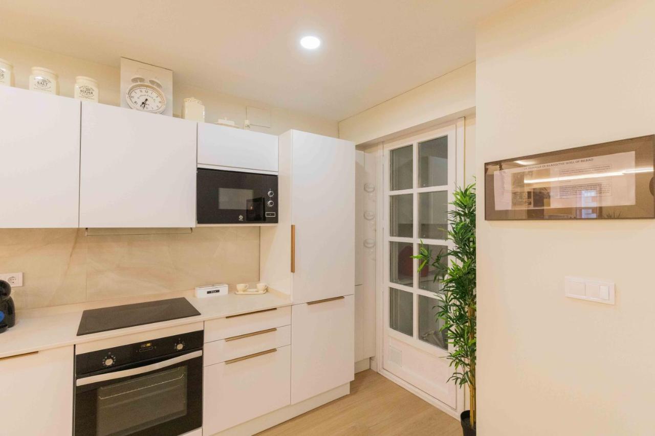 Bilbao Chic Barrena Old Town Appartement Buitenkant foto