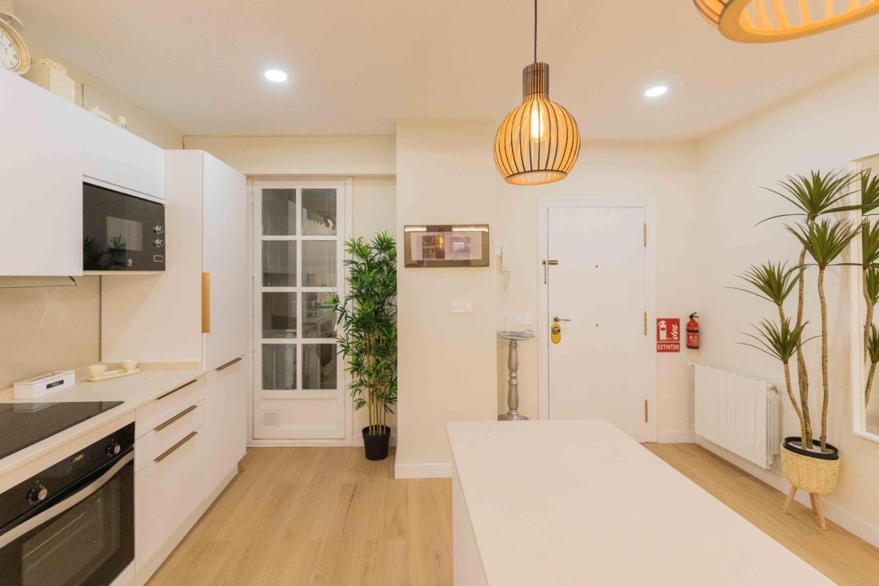 Bilbao Chic Barrena Old Town Appartement Buitenkant foto